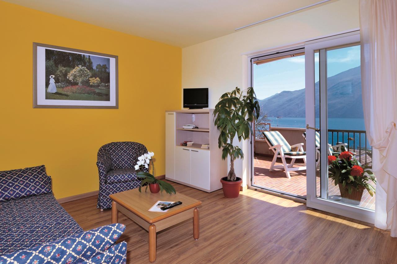 Residence La Madonnina Limone sul Garda Exteriör bild